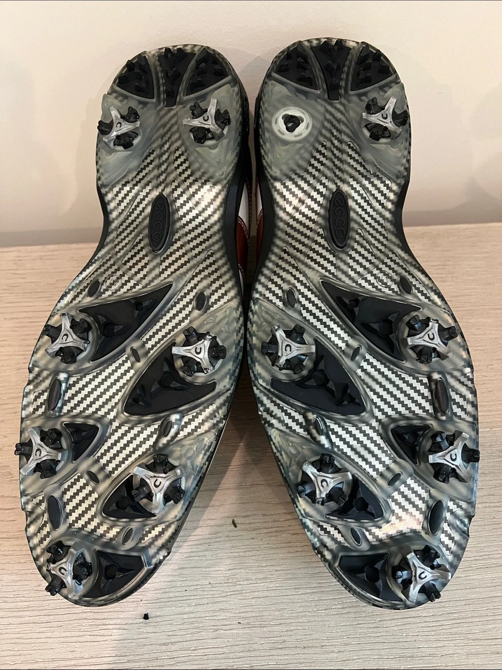 Ecco men’s golf